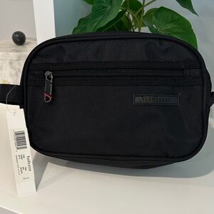 New Van Heusen toiletry bag black